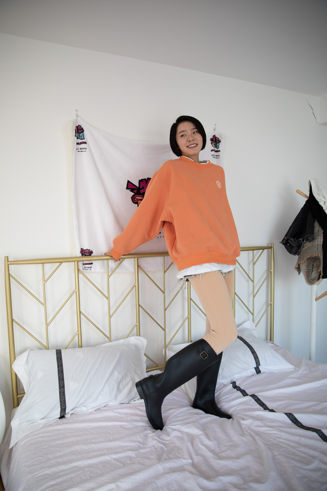 00032英语课本第687章课件.jpg