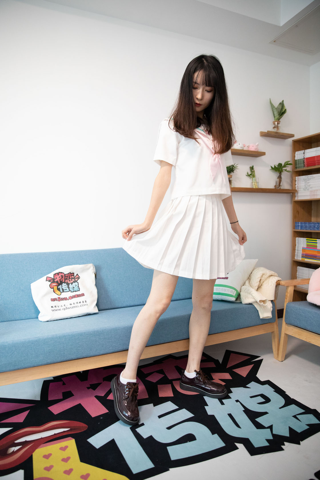 00024英语课本第570章.jpg