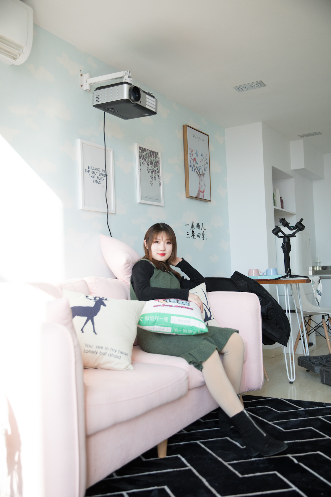 1003英语课本第144章.jpg
