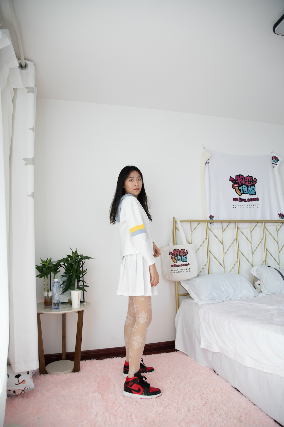 00013英语课本第670章课件.jpg