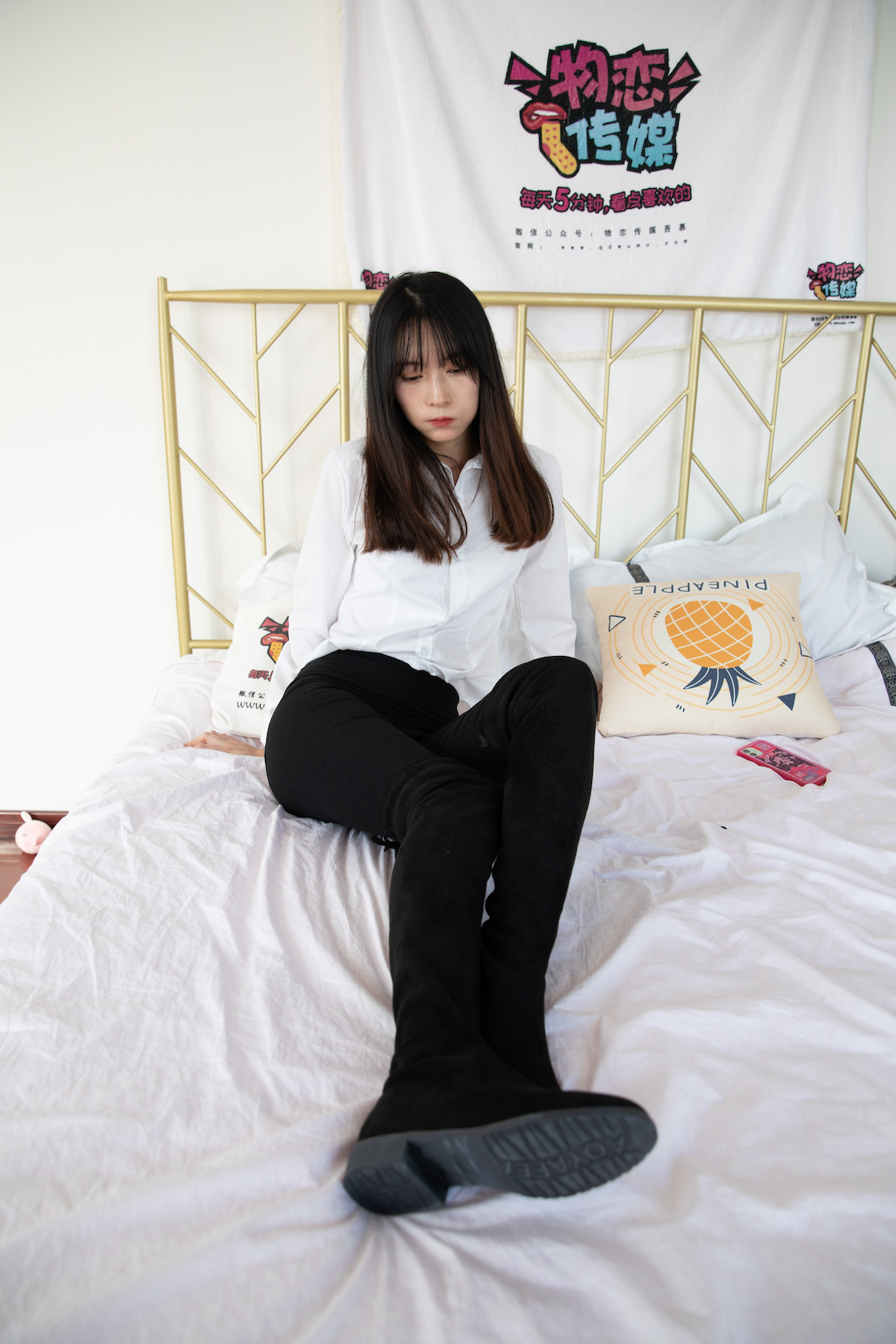 00043英语课本第600章课件.jpg