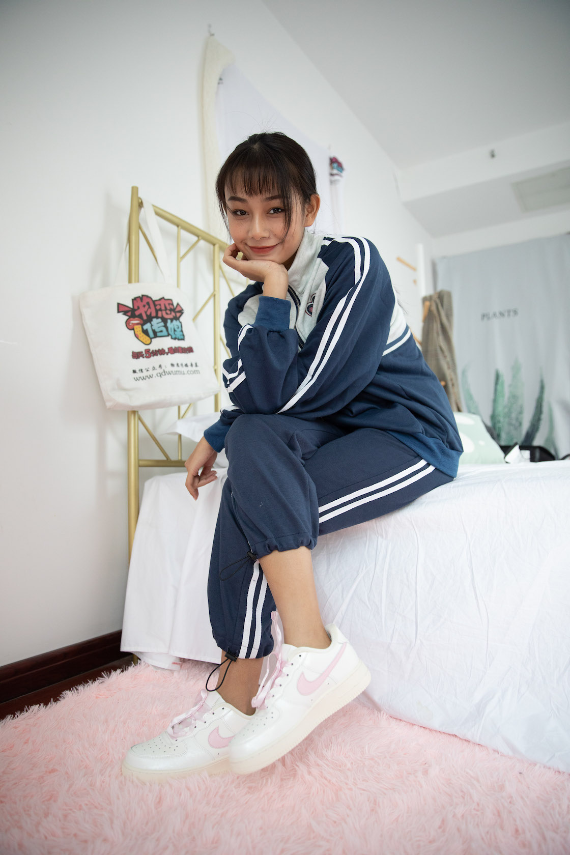 00013英语课本第906章.jpg