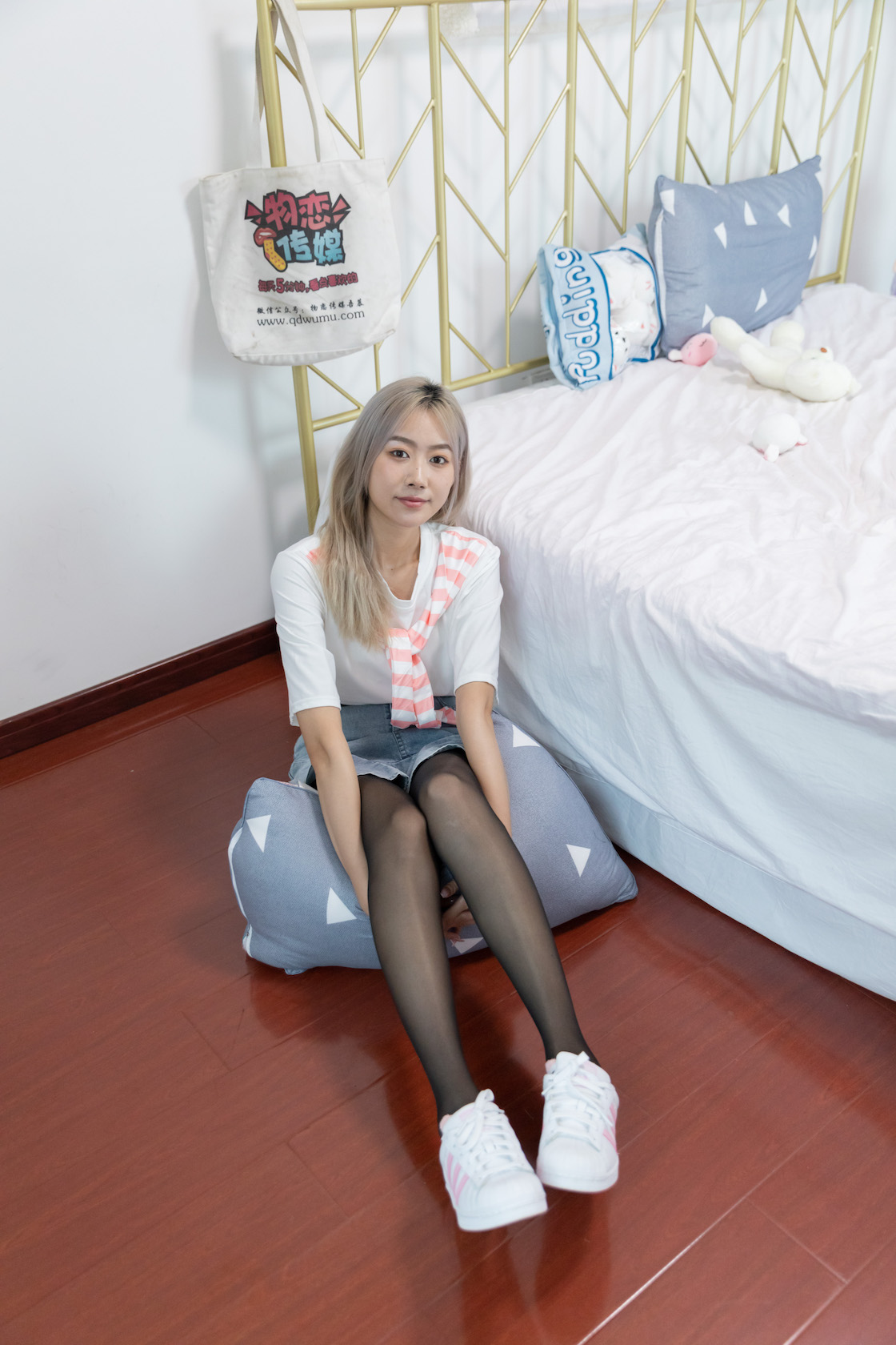 00030英语课本第837章.jpg