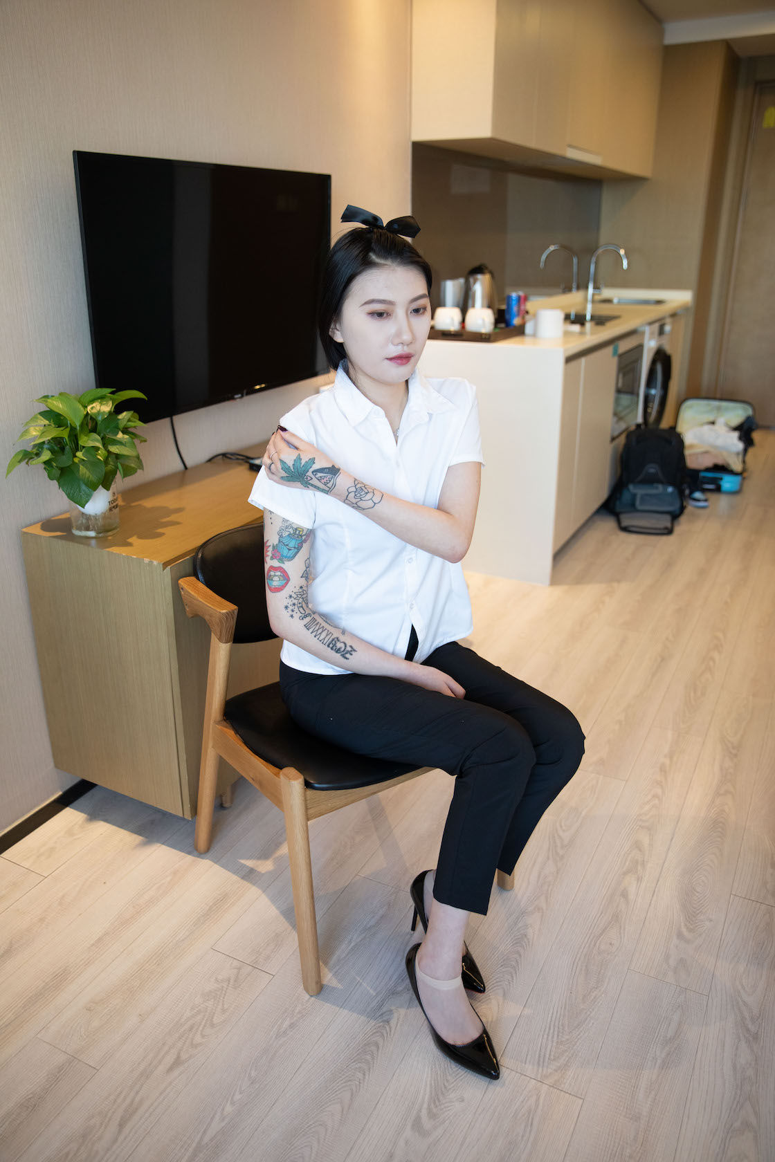 00024英语课本第697章课件.jpg