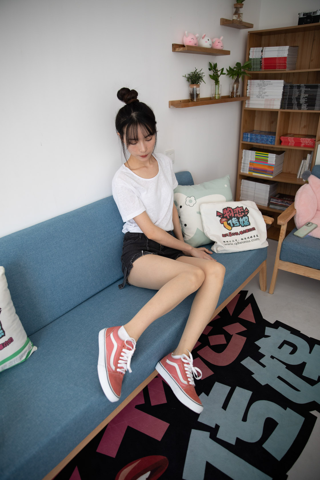 00009英语课本第644章课件.jpg