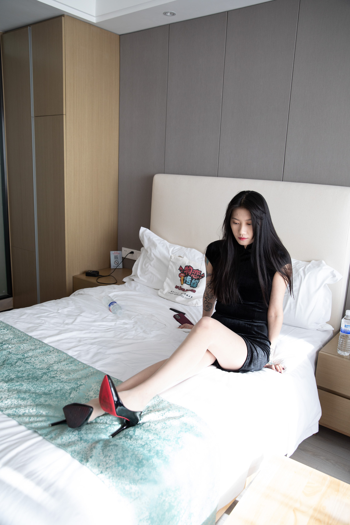 00028英语课本第667章课件.jpg