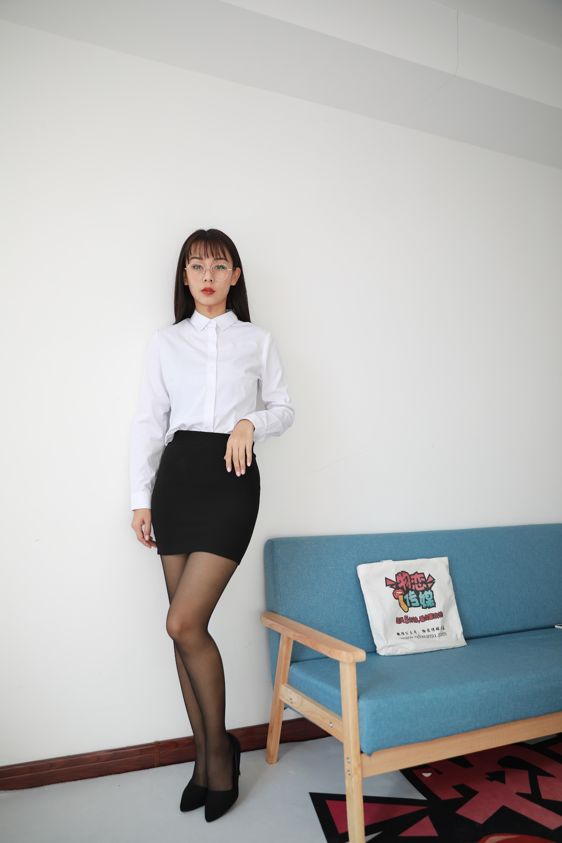 00028英语课本第786章.jpg