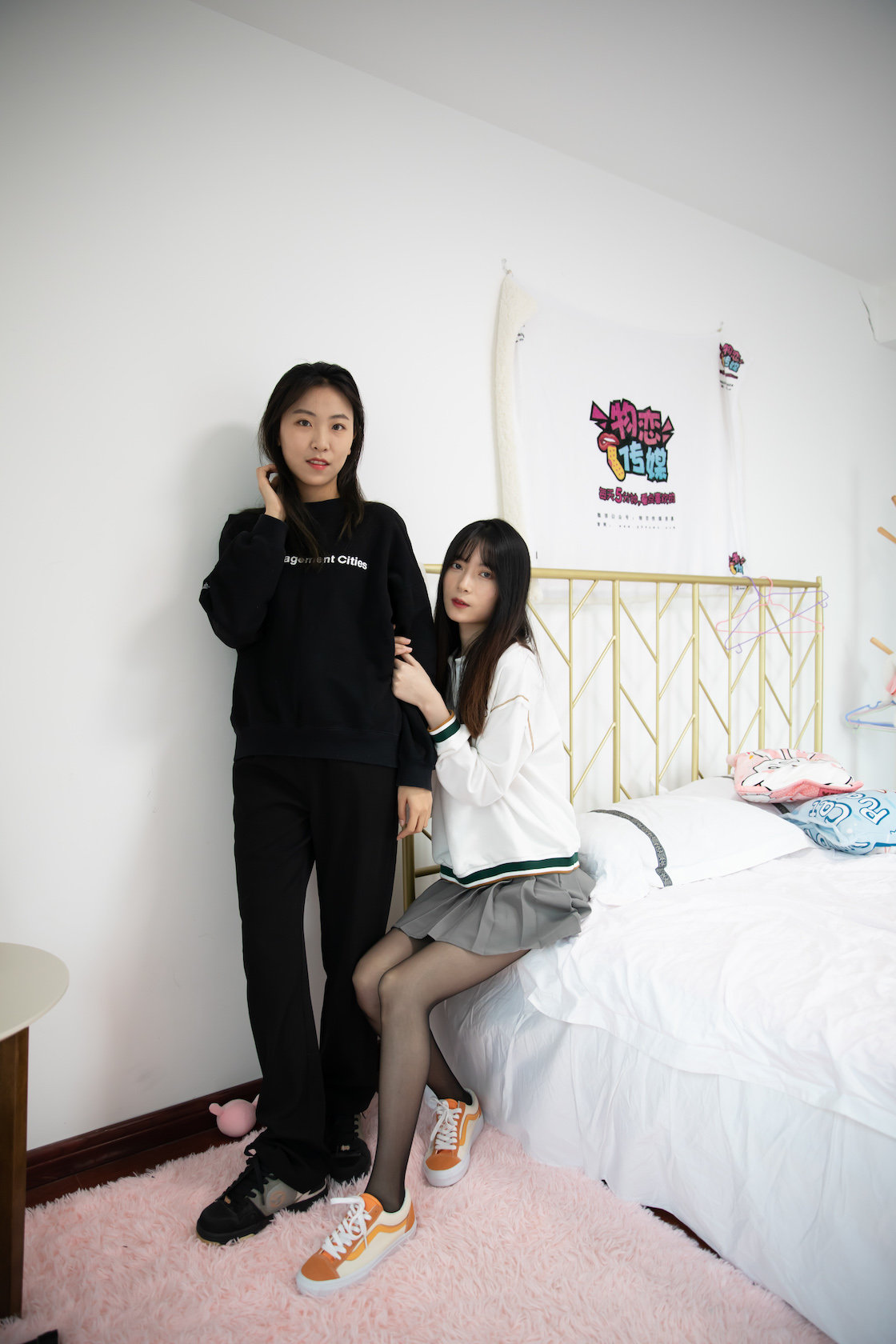 00017英语课本第688章课件.jpg