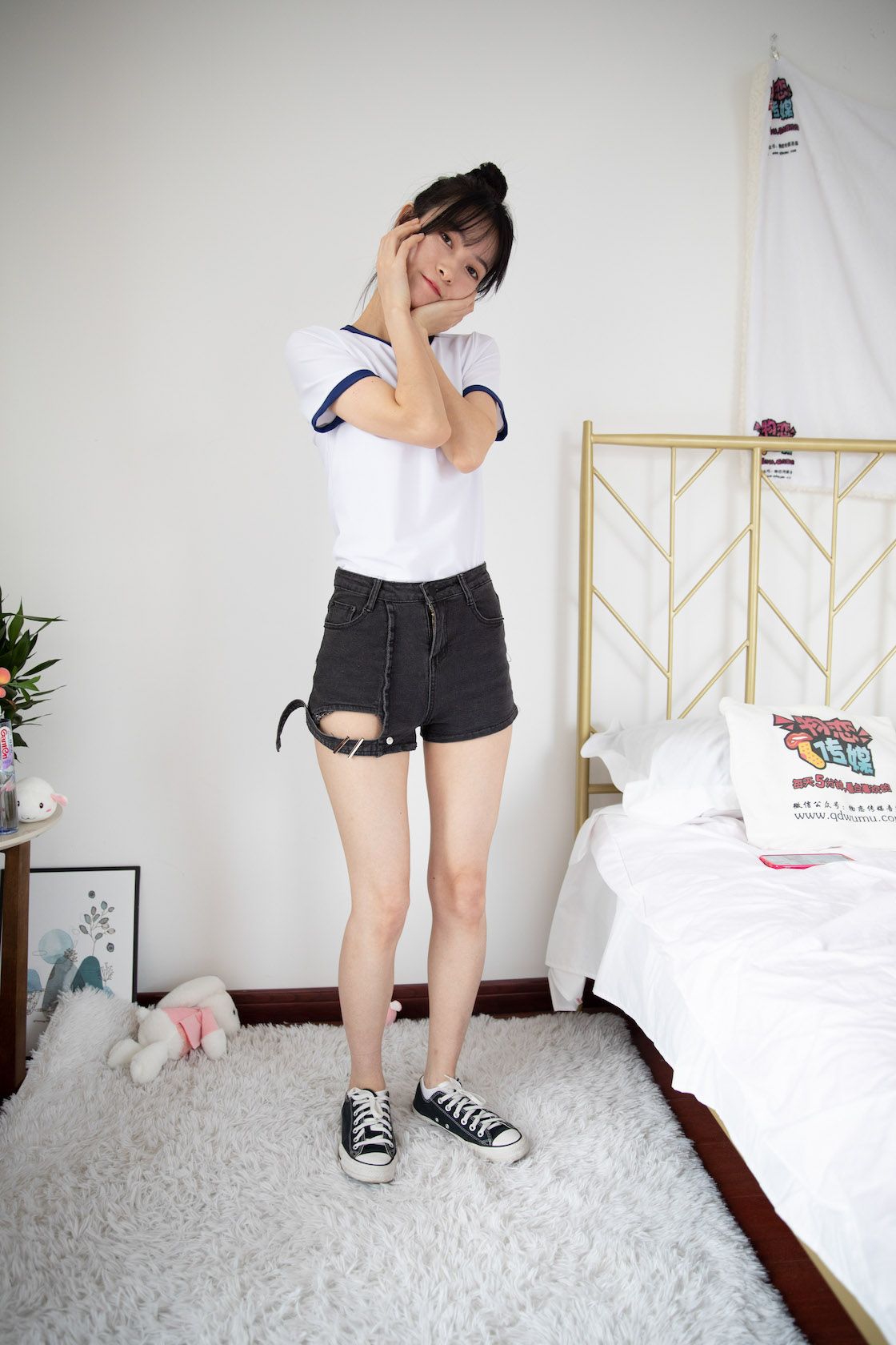 00009英语课本第597章课件.jpg