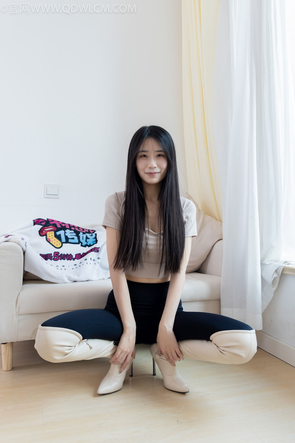 2305.jpg